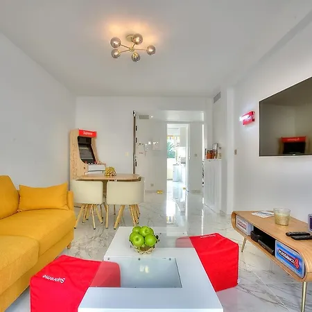 Luxury 4 Stars Apartment With 2 Terraces, Cannes Croisette